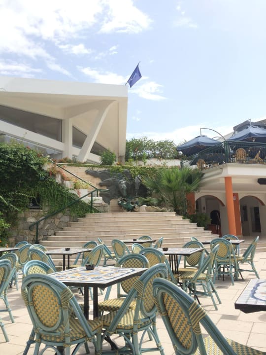 Treppe zum Haupthaus Aldiana Club Rocca Nettuno Calabria