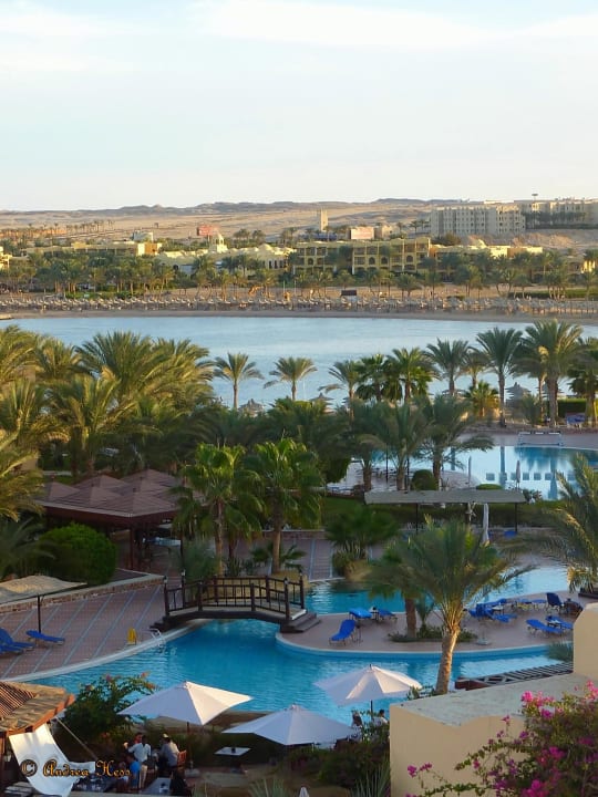 Ausblick vom Turm über die gesamte Hotelanlage Steigenberger Coraya Beach - Adults only