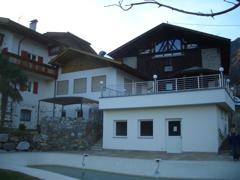 Garten mit Pool Pension Plarserhof