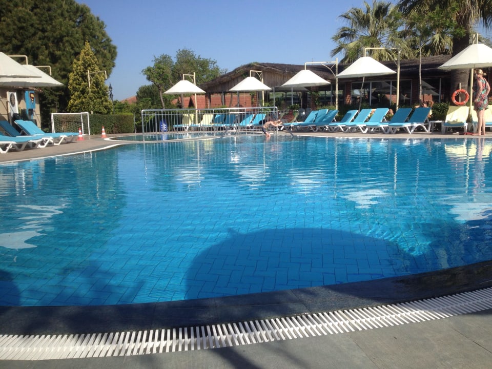 Pool am Morgen Can Garden Beach