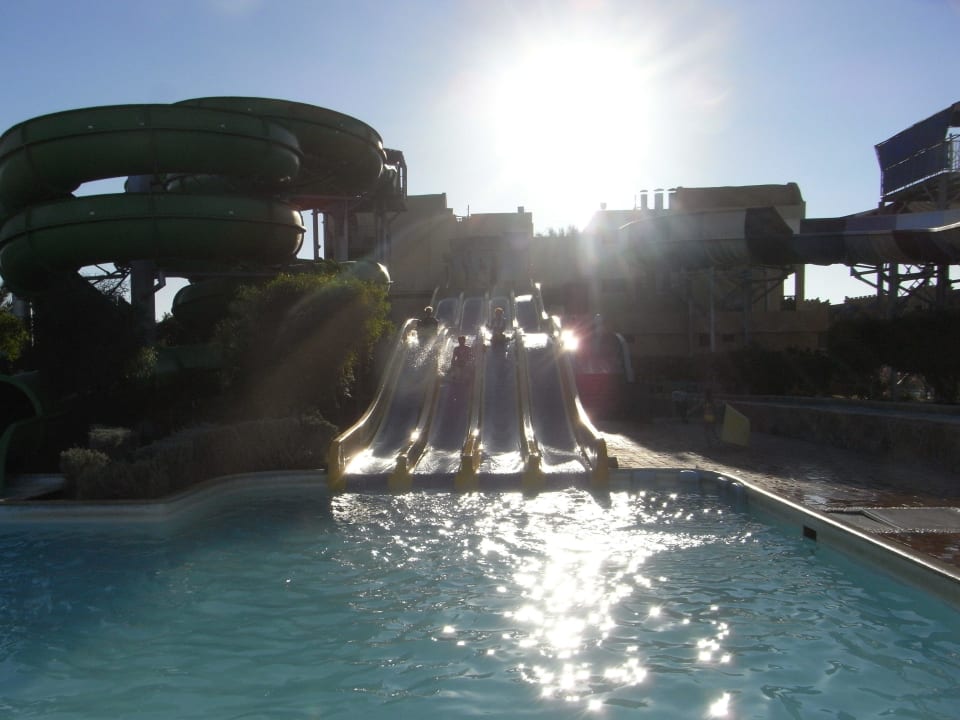 Eine der Rutschen Titanic Beach Spa & Aqua Park