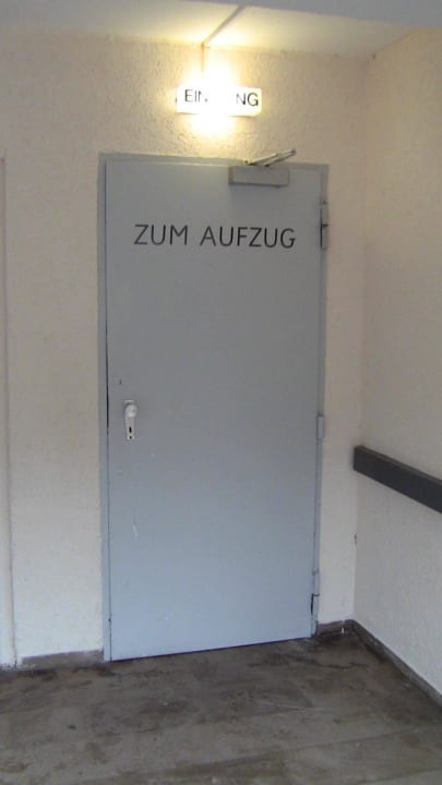 Haupteingang Haus 1 zum Fahrstuhl Panoramic - Ihr Apartmenthotel im Harz