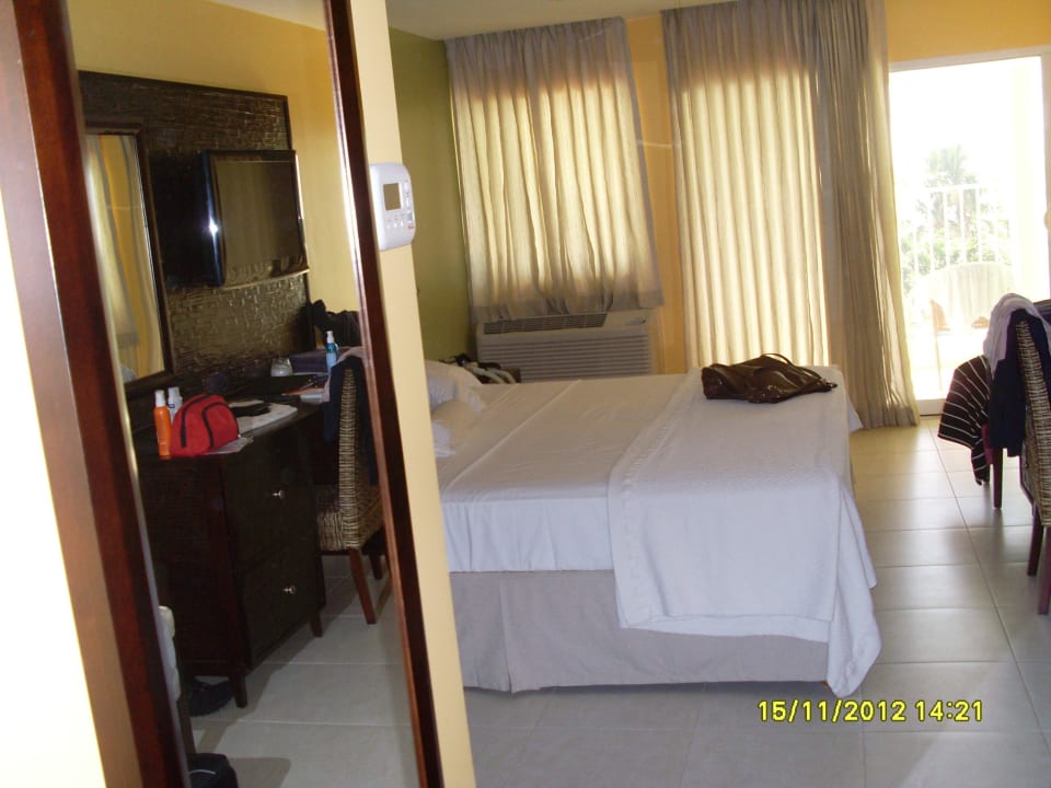 Oceanfront Studio Zimmer Nr. 10 Coconut Court Beach Hotel