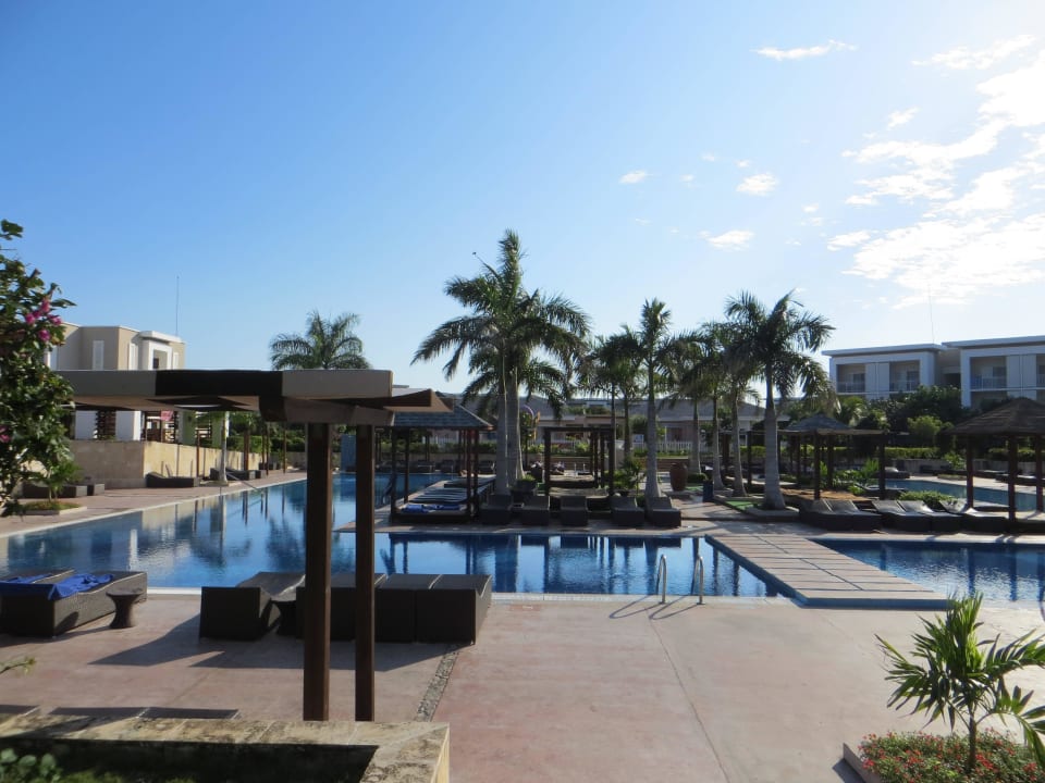 Einer der Pools Playa Cayo Santa Maria