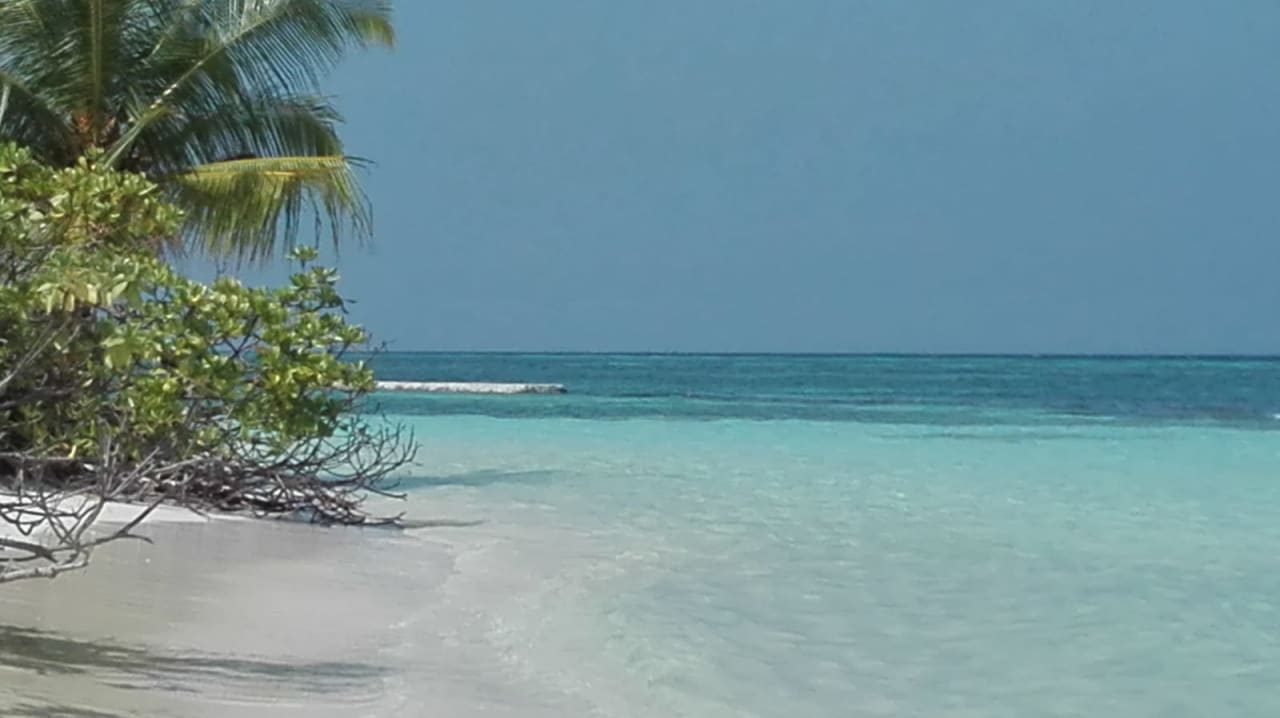 Strand Kuredu Island Resort & Spa