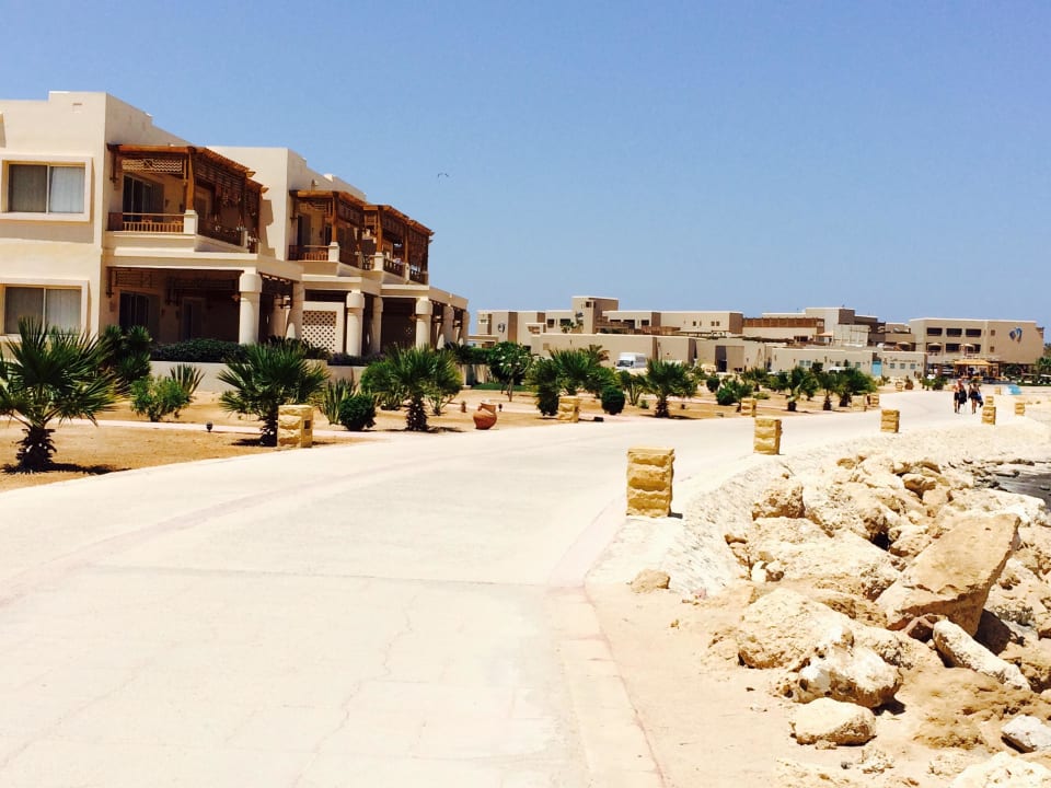 Promenade vor dem Strand Hotel Sheraton Soma Bay Resort