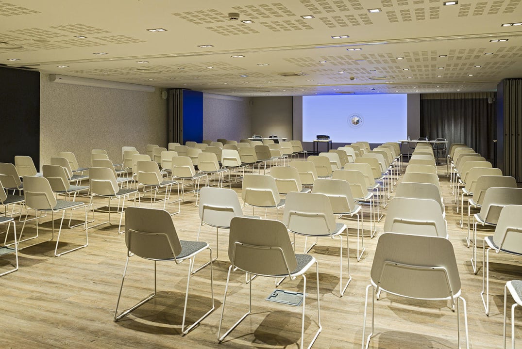 Salle de séminaire plénière en théâtre Hôtel l'Héliopic Sweet & Spa
