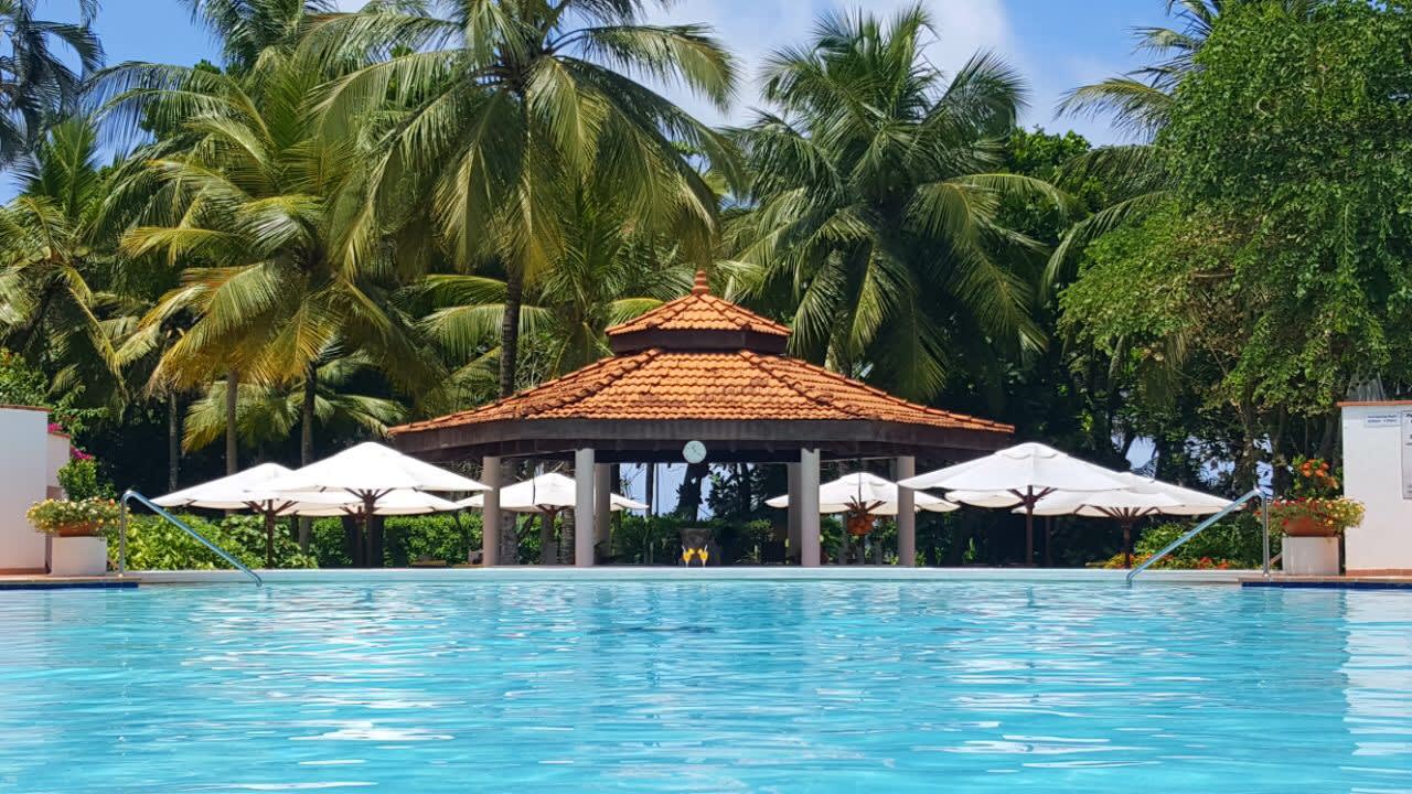 Pool Hotel Lanka Princess Ayurveda