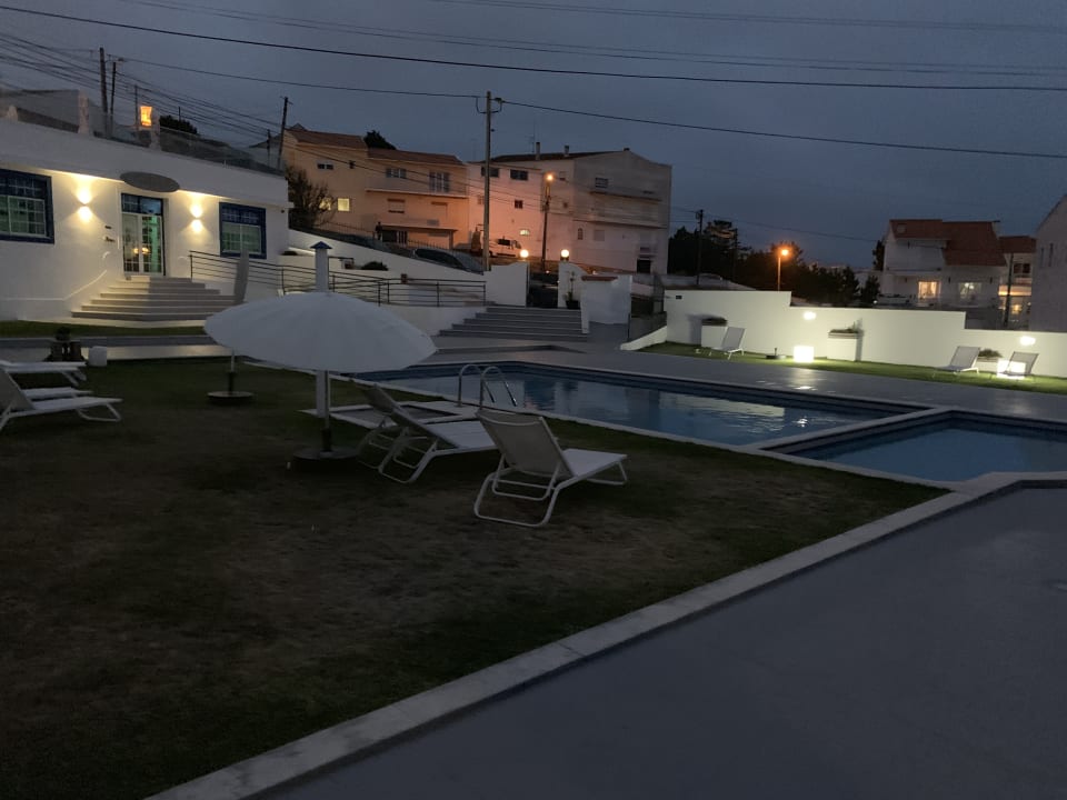 Pool Zulla Nazare's Surf Village