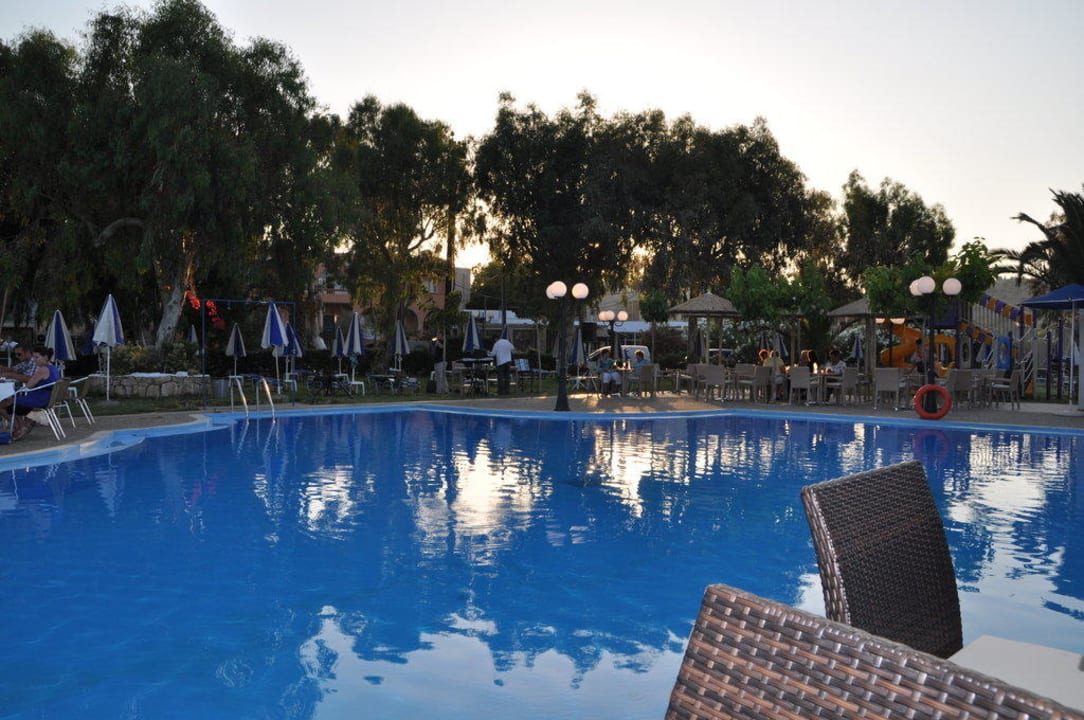 abends Hotel Corissia Princess