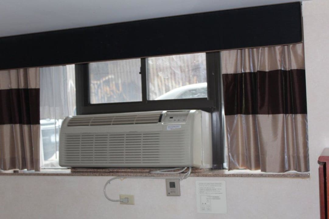 Kellerzimmer (Klimaanlage) Hotel Quality Inn Long Island City