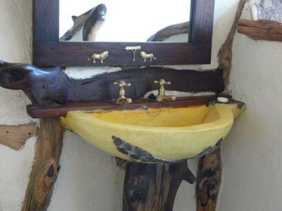 Bad Satao Elerai Camp