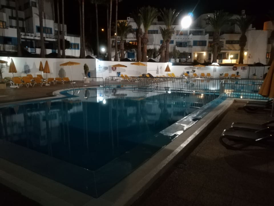 Pool Aparthotel Costa Mar