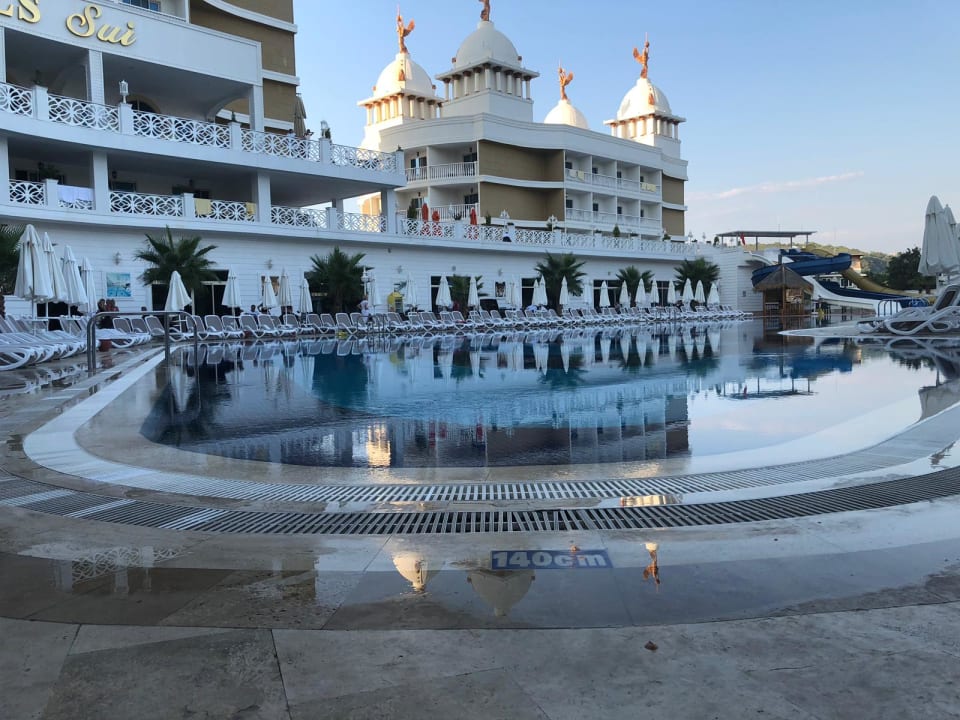 Pool Oz Hotels Sui Resort