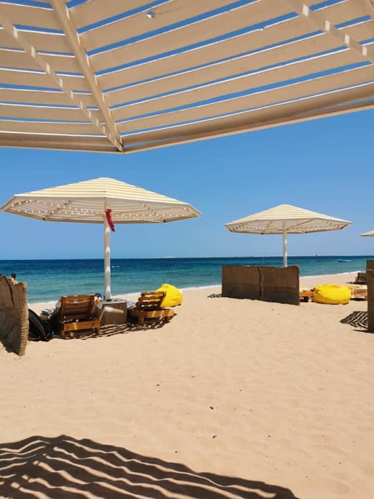 Strand Menaville Safaga