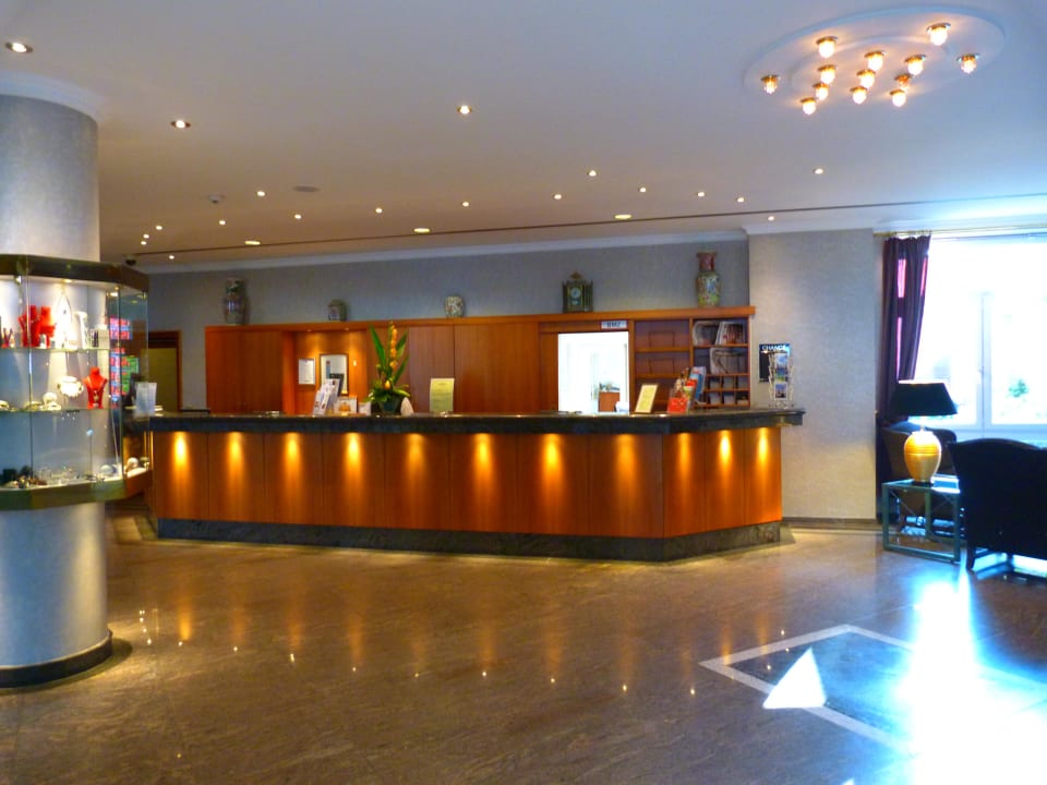 Rezeption Best Western Plus Hotel Böttcherhof