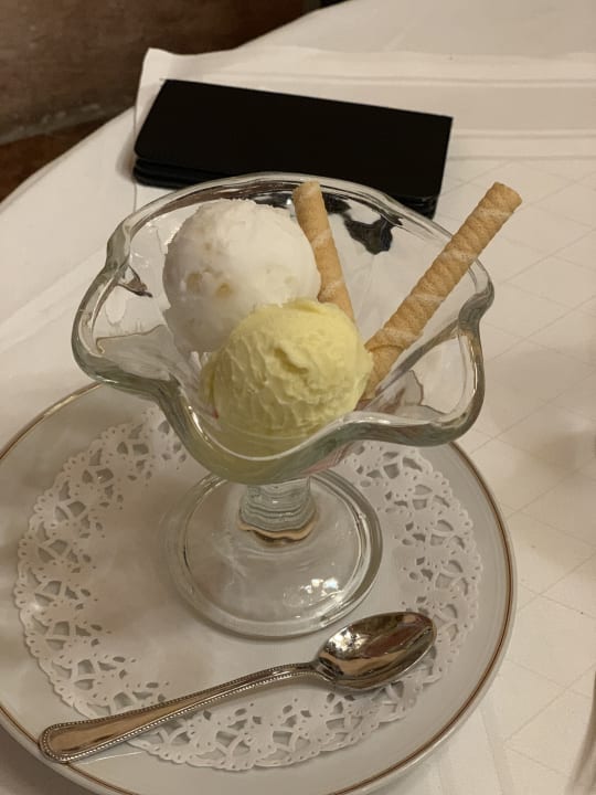 Gastro Wellnesshotel ...liebes Rot-Flüh