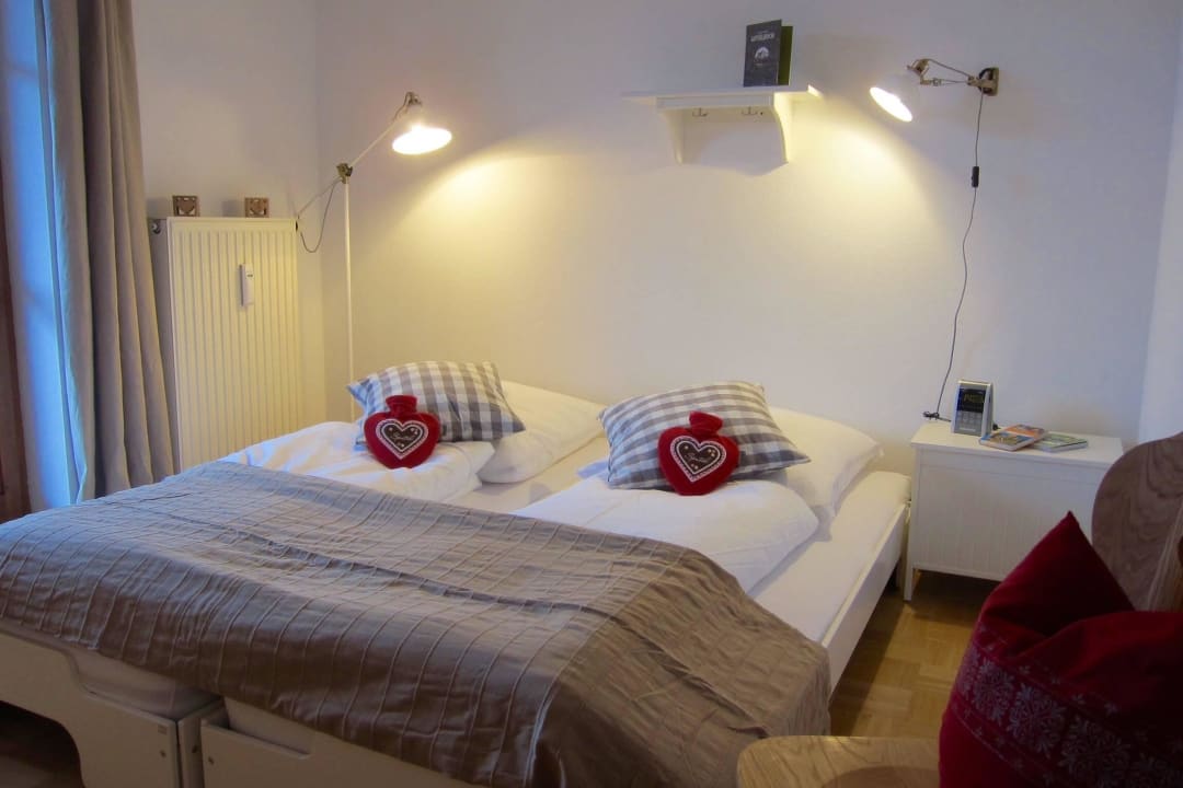 2. Schlafzimmer mit 2 Einzelbetten Ferienwohnung Alpspitzliebe