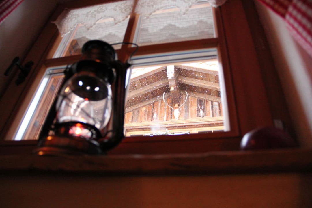 Der Blick zur nächsten Hütte Almdorf Flachau