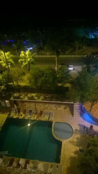 Einfach  Semt Luna Beach Hotel