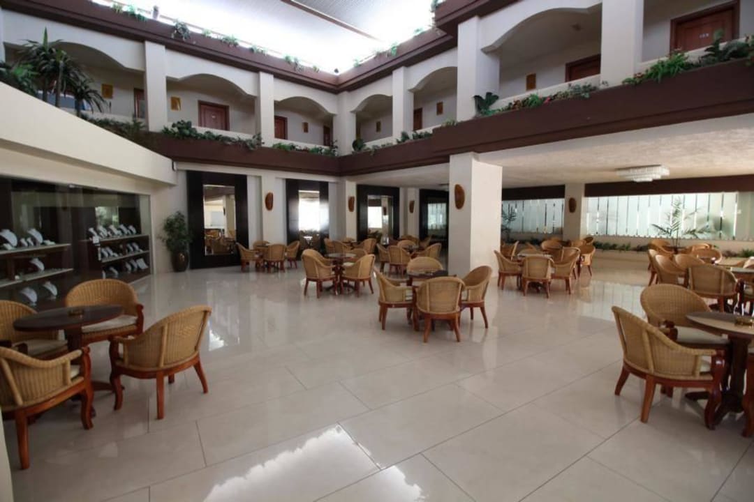 Kann man sehr gut verweilen  Sandy Beach Hotel & Family Suites