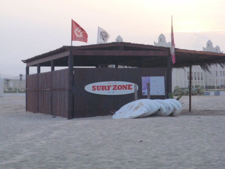 Wassersportschule vor Ort Hotel Riu Karamboa