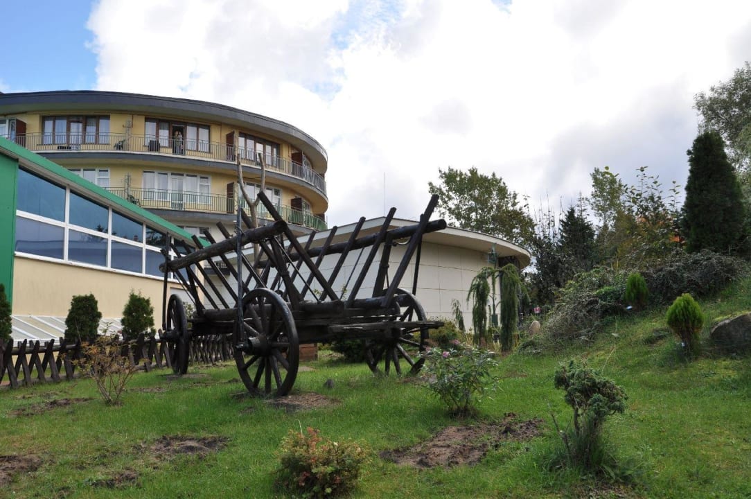 Ogród przy hotelu Primavera Jastrzębia Góra