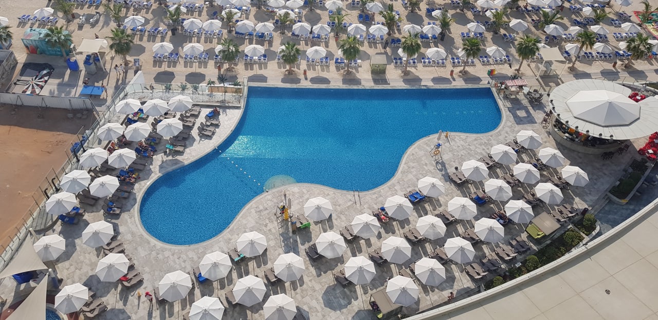 Pool Hampton by Hilton Marjan Island