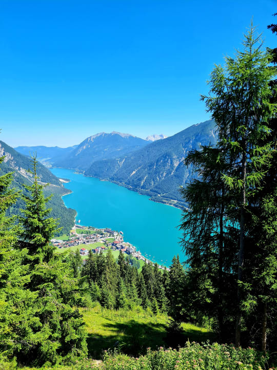 Ausblick aja Fürstenhaus am Achensee