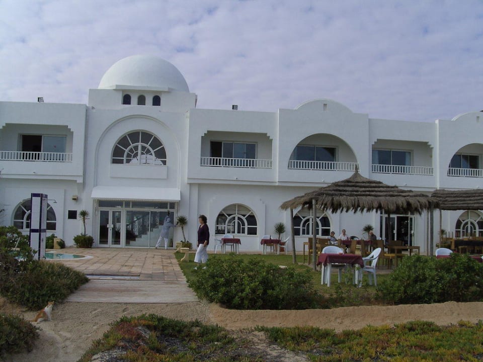 Hotel vom Garten aus gesehen Villa Azure
