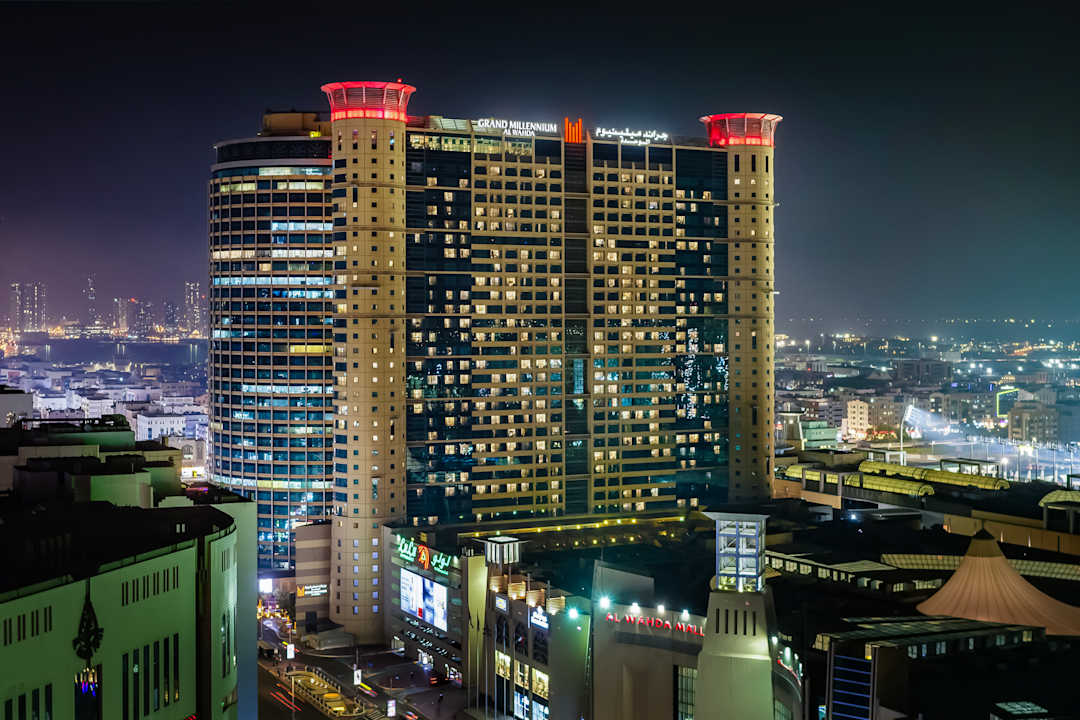 Außenansicht Grand Millennium Al Wahda Abu Dhabi