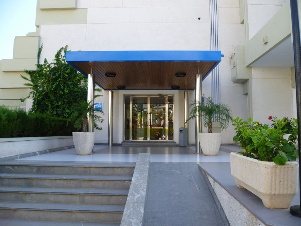 Eingangsbereich Hipotels Mediterraneo Club
