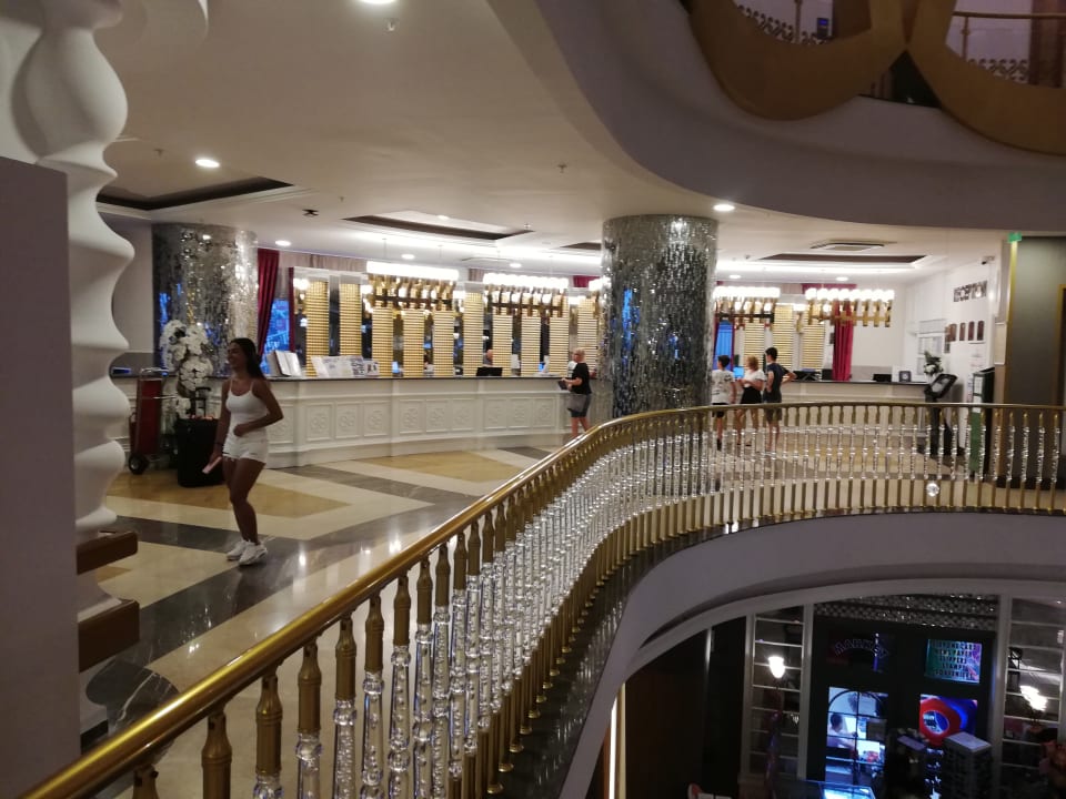 Lobby Dream World Aqua Hotel