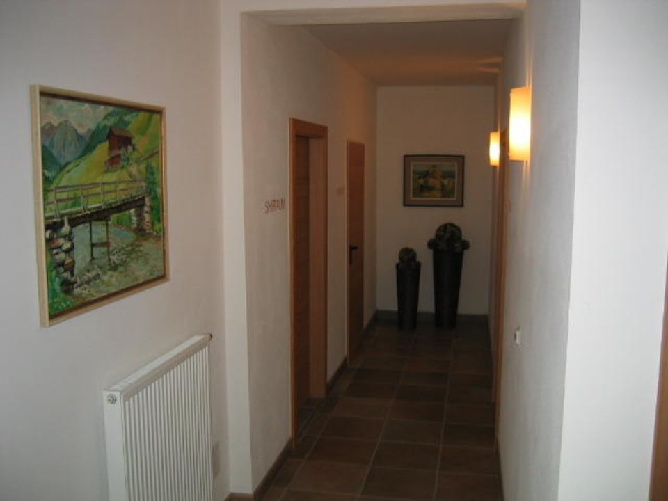 Eingang Guesthouse St. Nikolaus