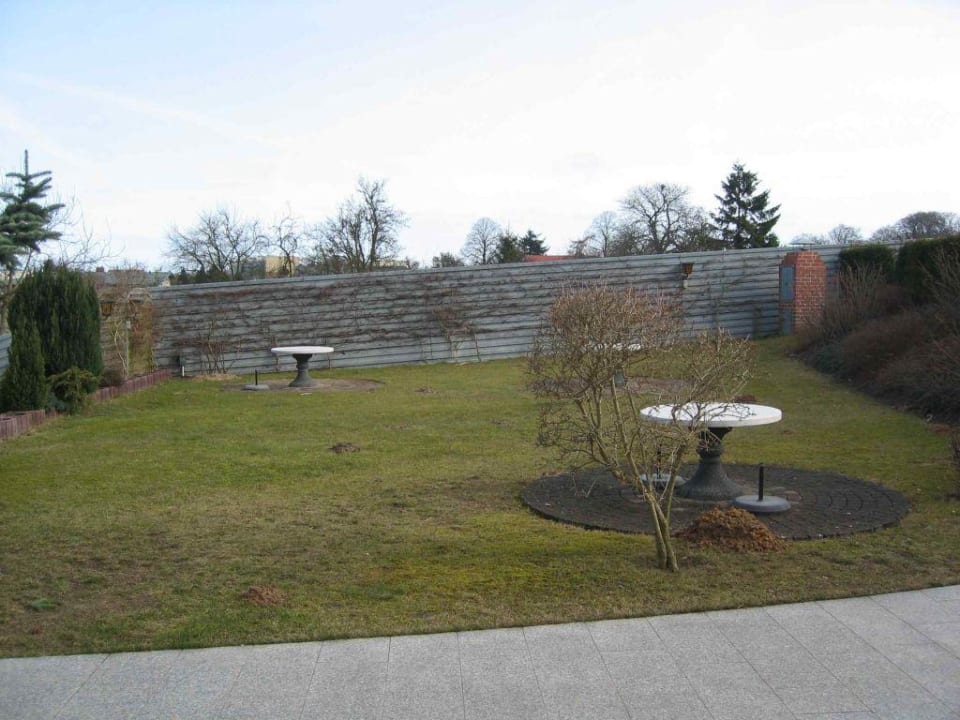 Liegewiese Sitzplatz Pension Kleine Insel®
