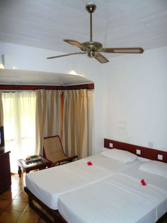 Bungalow Hotel Club Bentota