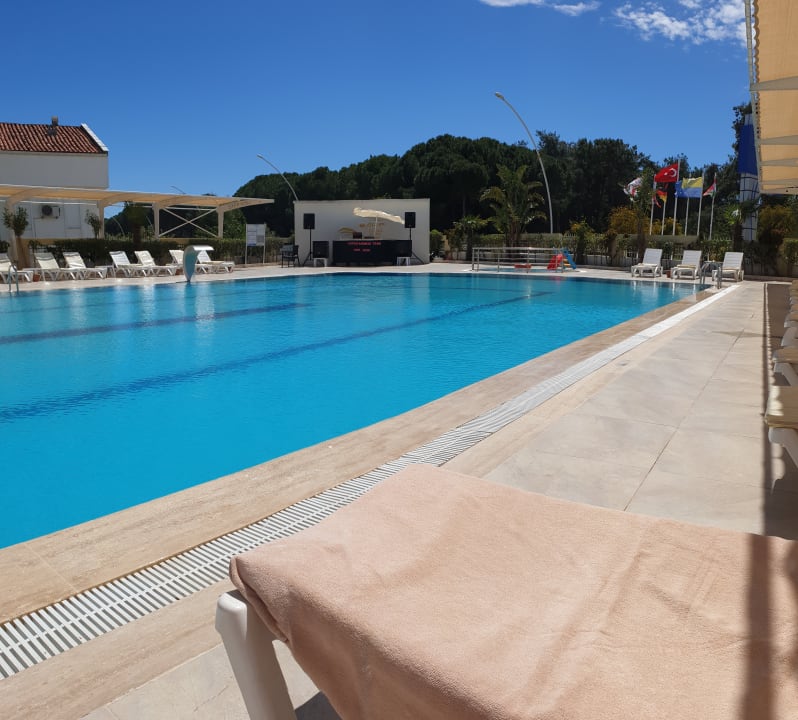 Pool Maya World Park Hotel