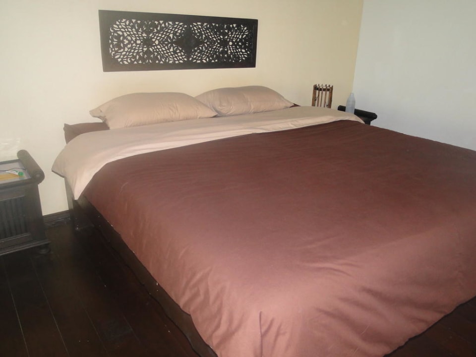 King Size Bett Hotel Salad Hut