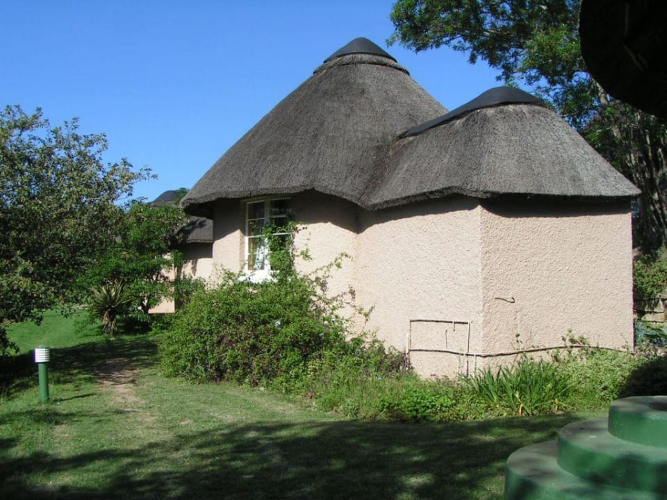 Rondavels Hotel Zuurberg Mountain Inn