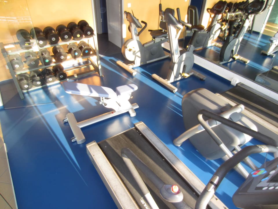 Fitness-Raum im 11. Stock - tolle Aussicht Welcome Hotel Gelsenkirchen