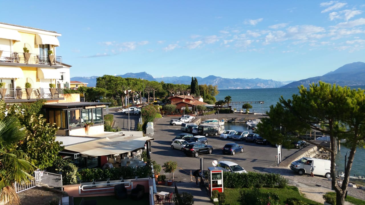 Auf der Terrasse Hotel Ca' Serena