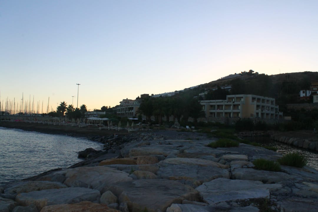 Hotel Außenansicht Aregai Marina Hotel & Residence