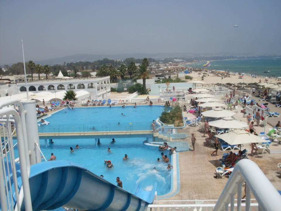 Pool von der Rutsche Samira Club