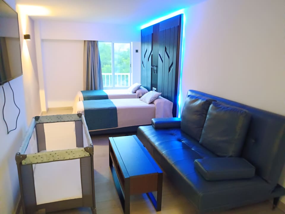 Zimmer BelleVue Club