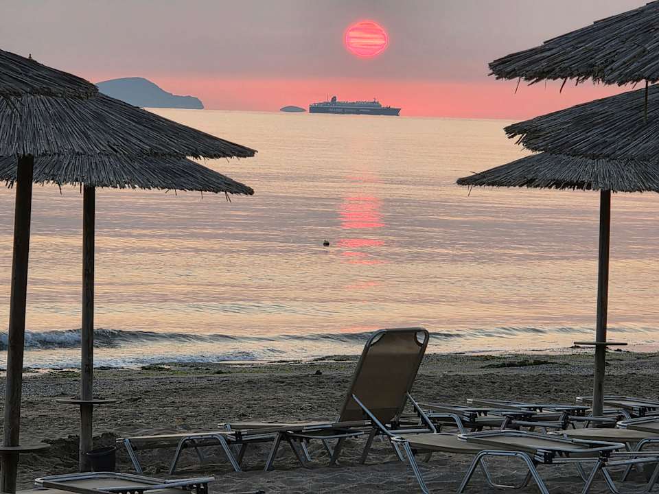 Strand Apollonia Beach Resort & Spa