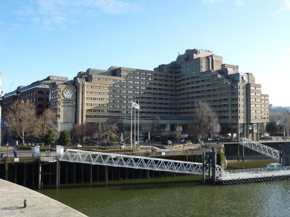 Außenansicht Hotel The Tower - A Guoman Hotel