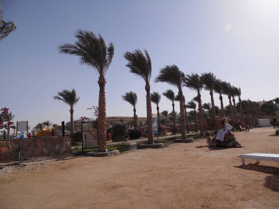 Weg zum Hotel Riviera Aqua Park Resort