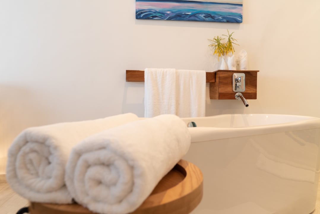 Zimmer Le Mersenne Zanzibar, Autograph Collection