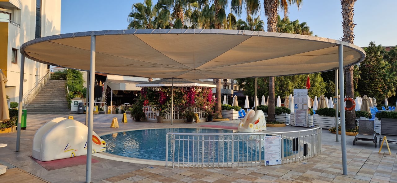 Pool Hane Family Resort