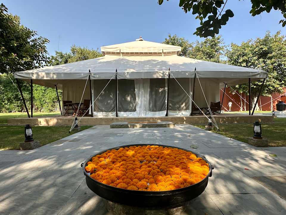 Außenansicht Hotel Aman-I-Khás